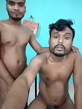 Snapshot of soft_couple778 chatting on 05-01-26, 05:28 soft couple778 online show from 05-01-26, 05:28