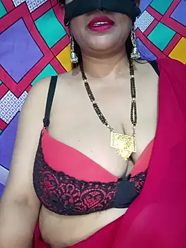 Snapshot of Hot-BHABHI696 chatting on 05-06-26, 04:56 Hot-BHABHI696 online show from 05-06-26, 04:56