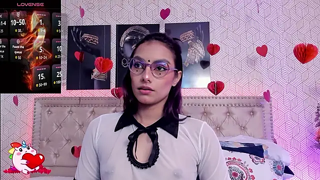 Snapshot of MeganRosseX chatting on 02-19-26, 04:25 MeganRosseX online show from 02-19-26, 04:25