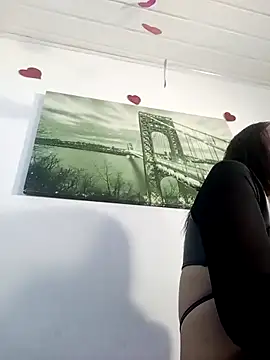 honeyluxe  online show from 02-26-26, 04:11