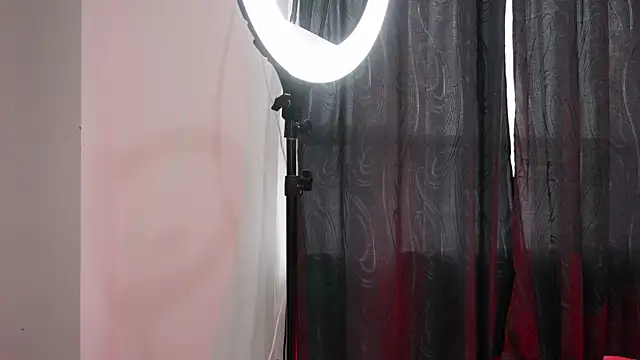 Snapshot of zoe_westxx chatting on 01-06-26, 07:06 zoe westxx online show from 01-06-26, 07:06