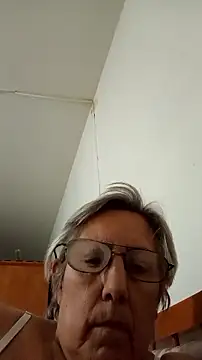 Snapshot of Marce1903 chatting on 06-08-26, 04:24 Marce1903 online show from 06-08-26, 04:24