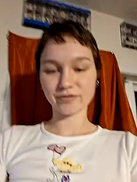 Snapshot of SugarNCinnamon chatting on 05-15-26, 11:01 SugarNCinnamon online show from 05-15-26, 11:01