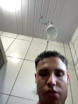 Snapshot of Wellington00_ chatting on 01-06-26, 09:18 Wellington00 online show from 01-06-26, 09:18