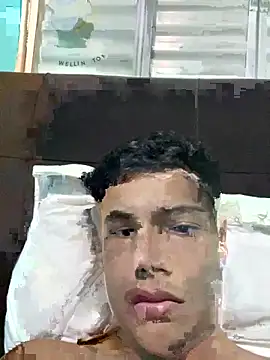 Snapshot of Wellington00_ chatting on 02-06-26, 01:54 Wellington00 online show from 02-06-26, 01:54