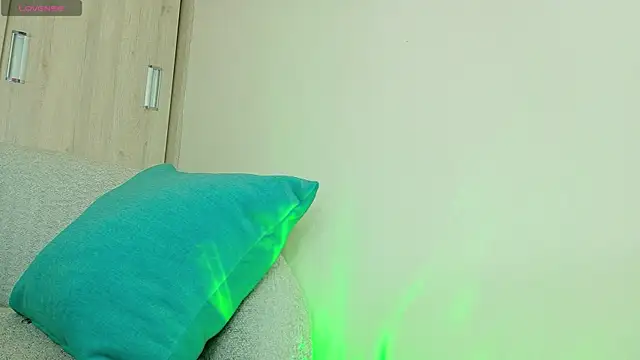 Bunnyvaleeee online show from 03-06-26, 04:31