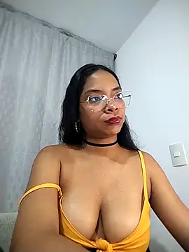 KATALINA SANTANA  online show from 04-18-26, 12:25