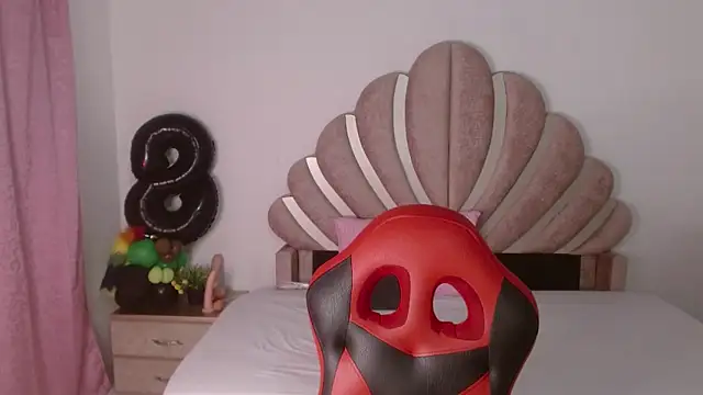 Snapshot of Naya__fox723 chatting on 02-01-26, 07:56 Naya fox723 online show from 02-01-26, 07:56