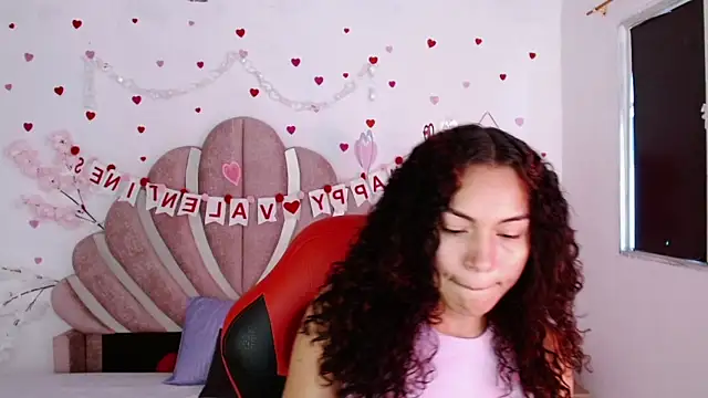 Snapshot of Naya__fox723 chatting on 02-16-26, 05:42 Naya fox723 online show from 02-16-26, 05:42