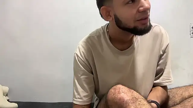 Snapshot of enyel_100 chatting on 01-12-26, 10:31 enyel 100 online show from 01-12-26, 10:31