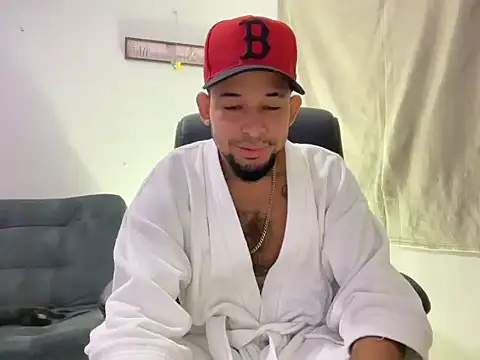 Snapshot of enyel_100 chatting on 02-12-26, 10:54 enyel 100 online show from 02-12-26, 10:54