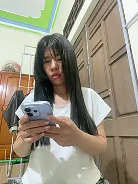 Miss me29 online show from 03-05-26, 08:27