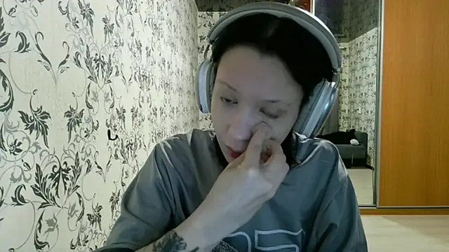 LxayBloom online show from 04-08-26, 01:38