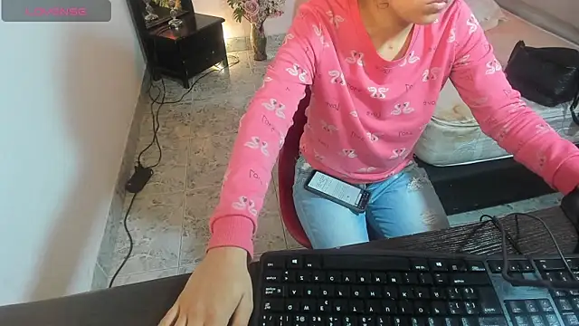 Snapshot of ZoeFox5 chatting on 02-09-26, 11:03 ZoeFox5 online show from 02-09-26, 11:03