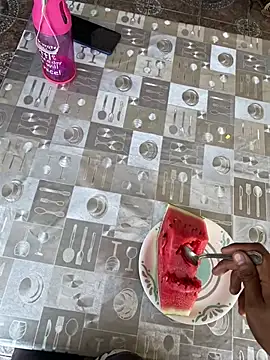 Snapshot of ultratulon chatting on 02-05-26, 05:17 ultratulon online show from 02-05-26, 05:17