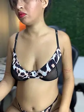 Snapshot of PaulaSweetFire_ chatting on 02-12-26, 09:21 PaulaSweetFire online show from 02-12-26, 09:21