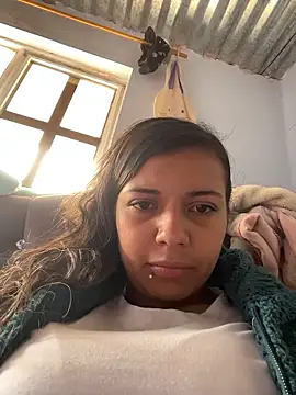 cinthia2011 online show from 01-16-26, 04:44