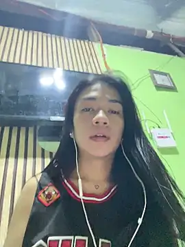 Snapshot of EnviousMaddie chatting on 03-20-26, 06:24 EnviousMaddie online show from 03-20-26, 06:24