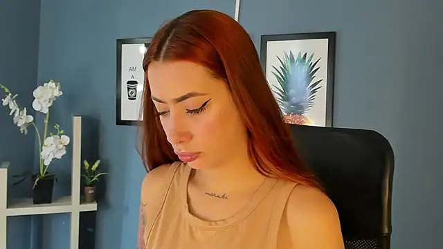 LolaGray   online show from 03-02-26, 07:21