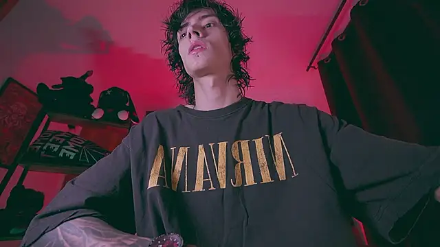 Snapshot of Olliver___y chatting on 02-19-26, 01:56 Olliver y online show from 02-19-26, 01:56