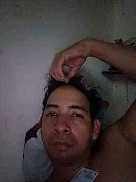 Snapshot of paladito01 chatting on 04-23-26, 12:12 paladito01 online show from 04-23-26, 12:12