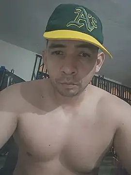 Snapshot of paladito01 chatting on 05-16-26, 04:42 paladito01 online show from 05-16-26, 04:42