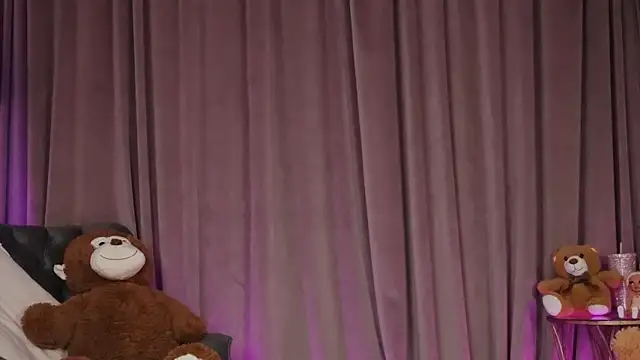 ZariaaVera online show from 03-31-26, 07:36