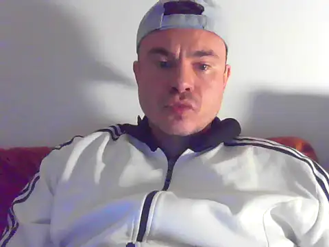 Snapshot of StripPoznan chatting on 01-15-26, 01:43 StripPoznan online show from 01-15-26, 01:43