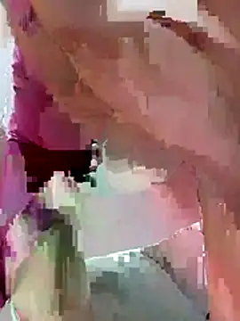 Snapshot of shahd0019 chatting on 04-10-26, 04:28 shahd0019 online show from 04-10-26, 04:28