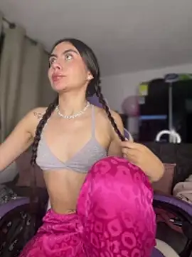 Stormi th online show from 04-19-26, 01:38