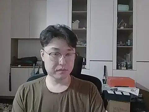 W0Ijn online show from 05-25-26, 07:03