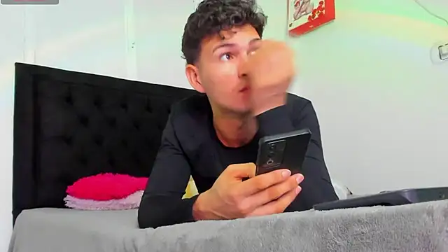 camilo model online show from 04-17-26, 04:48