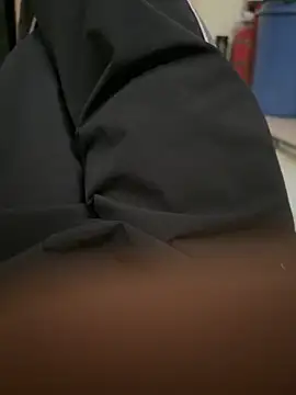 zxcvgf12300 online show from 04-24-26, 10:18