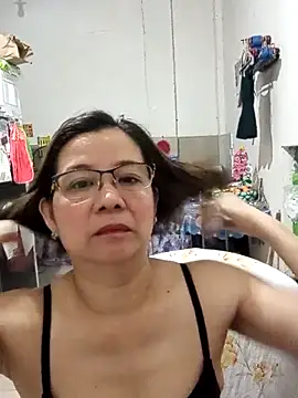 Snapshot of Olivia_74 chatting on 02-13-26, 03:30 Olivia 74 online show from 02-13-26, 03:30