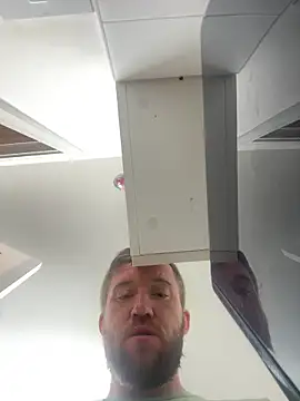 Snapshot of slutwifebbw chatting on 03-25-26, 09:21 slutwifebbw online show from 03-25-26, 09:21