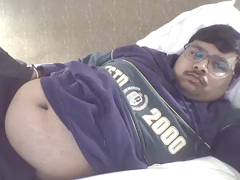 Snapshot of maxi23932 chatting on 01-10-26, 08:10 maxi23932 online show from 01-10-26, 08:10