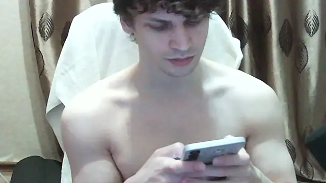 Snapshot of ShyDarko chatting on 01-10-26, 12:18 ShyDarko online show from 01-10-26, 12:18