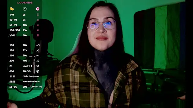 Gloomy Suemi online show from 04-18-26, 07:58