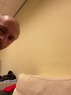 Majestik1 online show from 04-21-26, 09:37