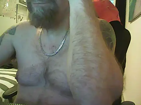Snapshot of loudandproud chatting on 07-28-26, 07:37 loudandproud online show from 07-28-26, 07:37