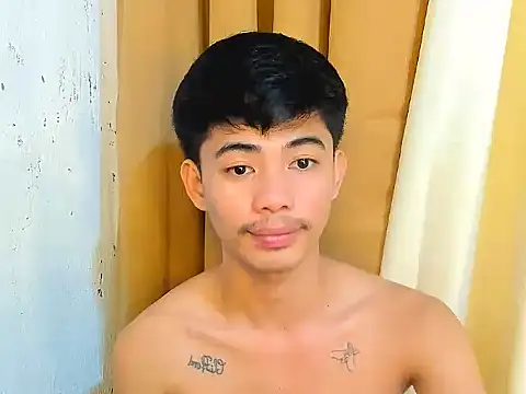 Snapshot of boynextdoor4uX chatting on 01-08-26, 04:42 boynextdoor4uX online show from 01-08-26, 04:42