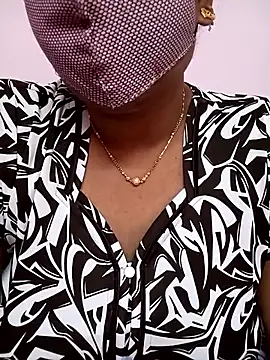 Snapshot of Ammu14399 chatting on 03-01-26, 09:44 Ammu14399 online show from 03-01-26, 09:44