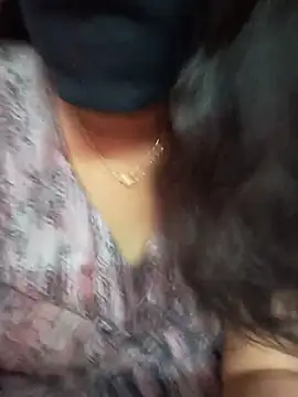 Snapshot of Ammu14399 chatting on 06-18-26, 06:46 Ammu14399 online show from 06-18-26, 06:46