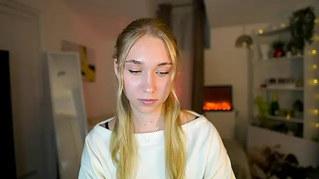 Snapshot of MilaBunny2000 chatting on 01-08-26, 11:45 MilaBunny2000 online show from 01-08-26, 11:45