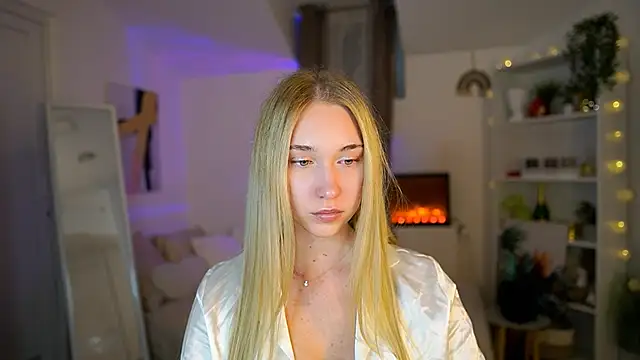 Snapshot of MilaBunny2000 chatting on 02-12-26, 02:23 MilaBunny2000 online show from 02-12-26, 02:23