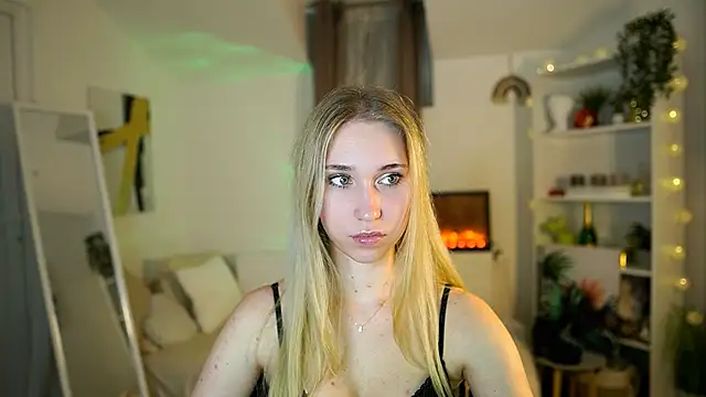 Snapshot of MilaBunny2000 chatting on 02-22-26, 02:37 MilaBunny2000 online show from 02-22-26, 02:37