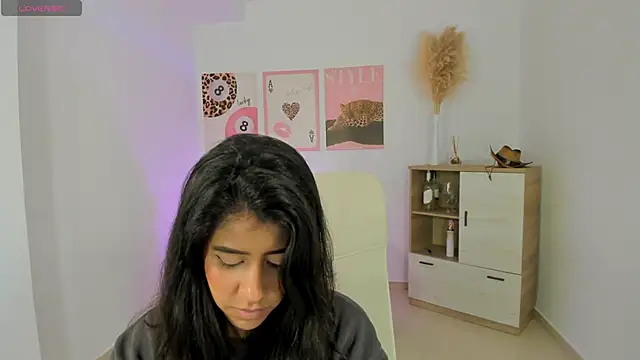 Snapshot of Sussan_Monroe chatting on 02-22-26, 10:03 Sussan Monroe online show from 02-22-26, 10:03