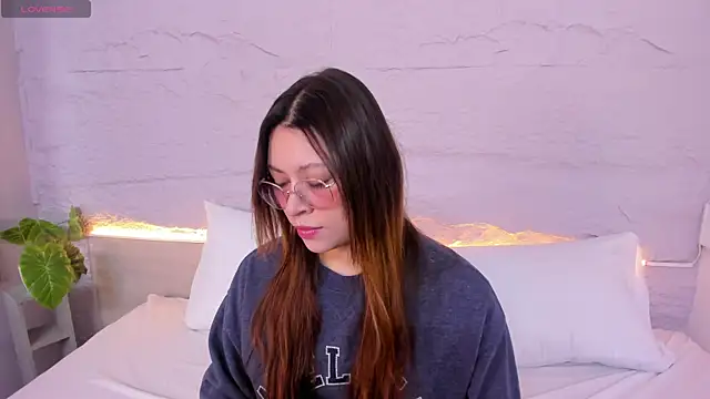 lanna 18  online show from 01-10-26, 11:56