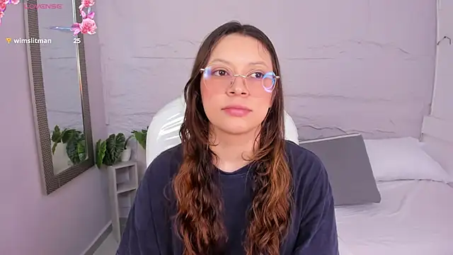 lanna 18  online show from 05-21-26, 12:01