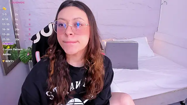 lanna 18  online show from 06-27-26, 12:22